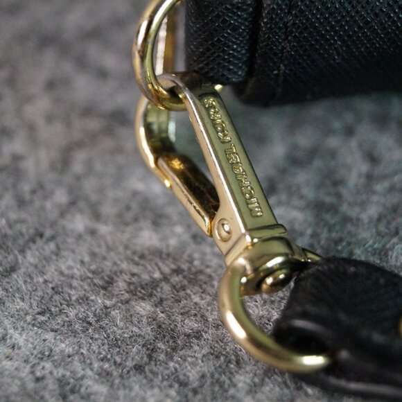 Michael Kors Essential Zip Around Wallet Black Leather Phone Card Wristlet - Picture 5 of 5